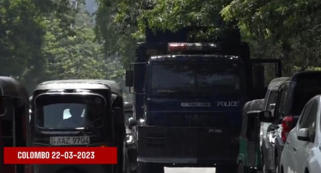 IUSF goes to meet UGC; Heavy police presence in Colombo 7 with Water Cannons and Riot Police